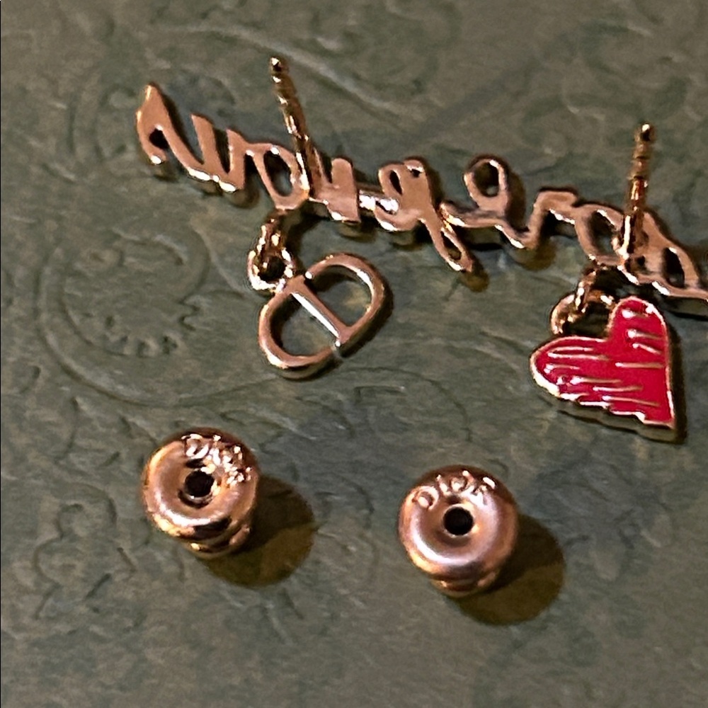 Dior DIORAMOUR JE VOUS ADORE EARRINGS Gold-Finish Metal and Red Lacquer - Picture 6 of 7
